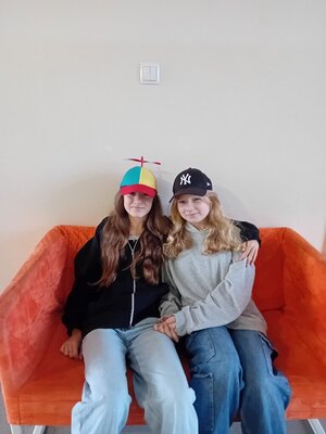 20231115_085209_copy_768x1024